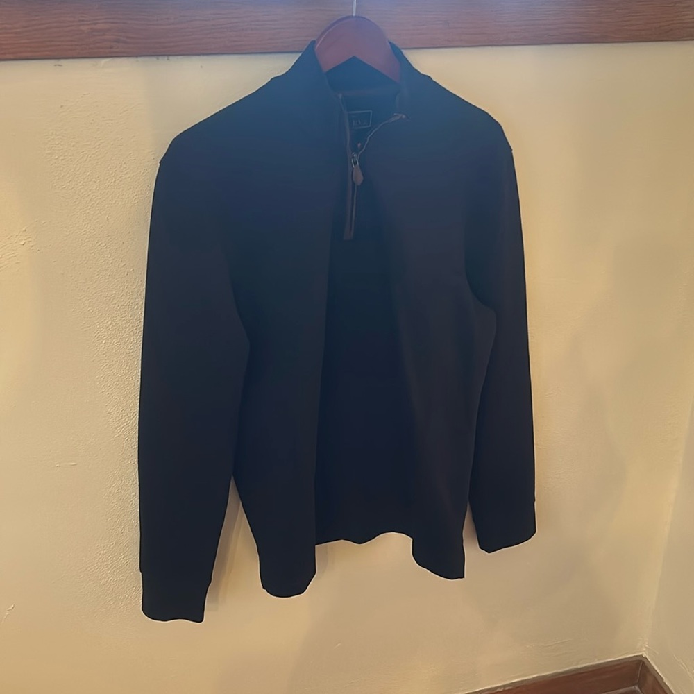 Jos. A. Bank Reserve Collection
Men’s Tech 1/4 Zip
Size M
Mint Condition